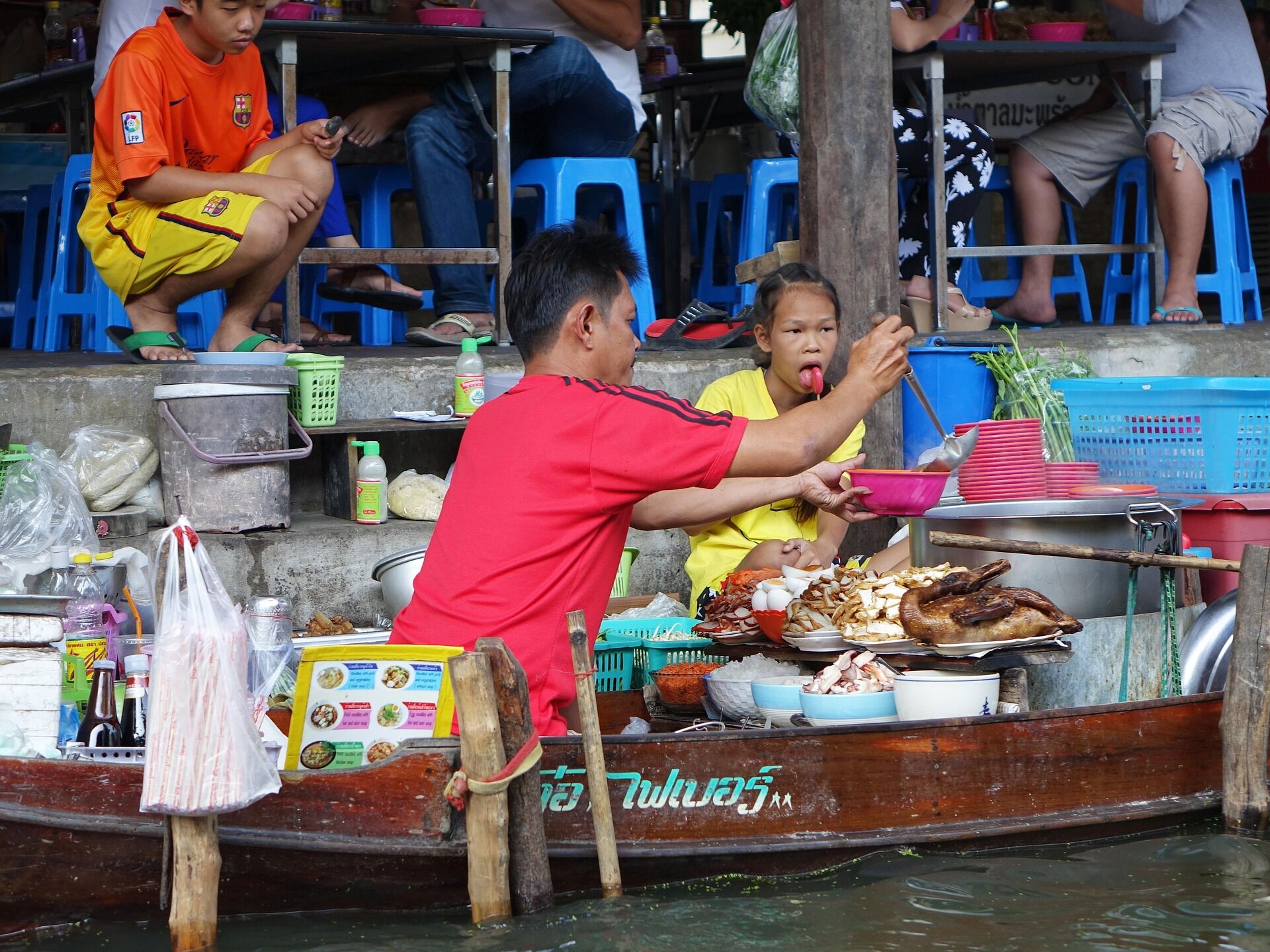 Damnoen Saduak Floating Market near Bangkok, Thailand
